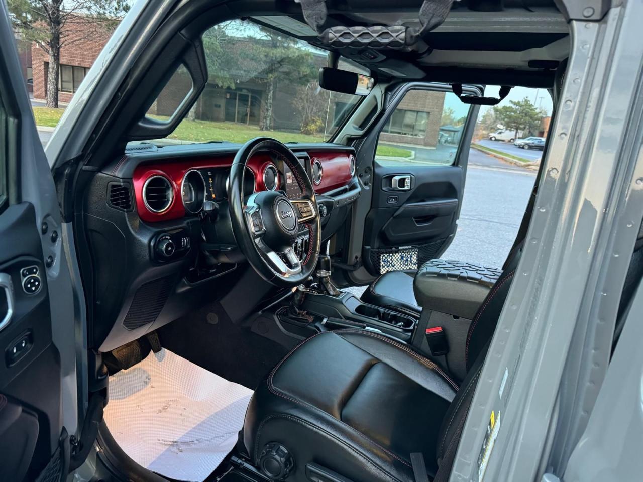 2023 Jeep Wrangler RUBICON - Photo #18
