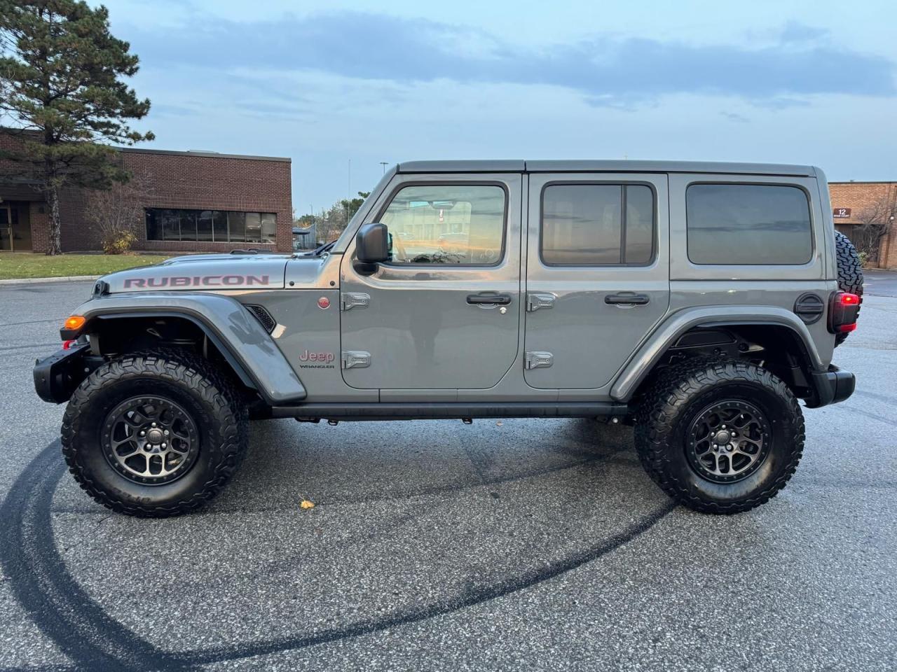 2023 Jeep Wrangler RUBICON - Photo #13