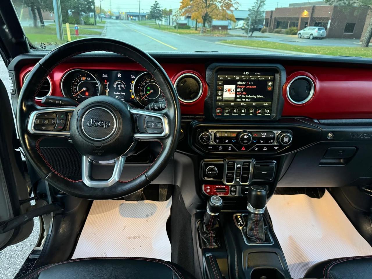 2023 Jeep Wrangler RUBICON - Photo #25