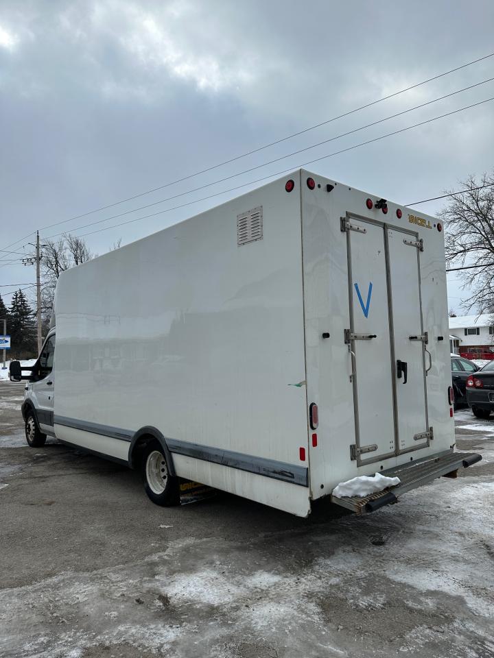 2019 Ford Transit XLT - Photo #5