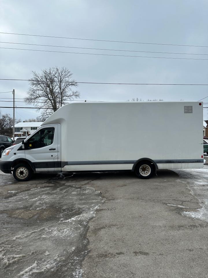 2019 Ford Transit XLT - Photo #6