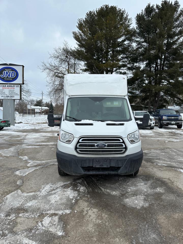 2019 Ford Transit XLT - Photo #8