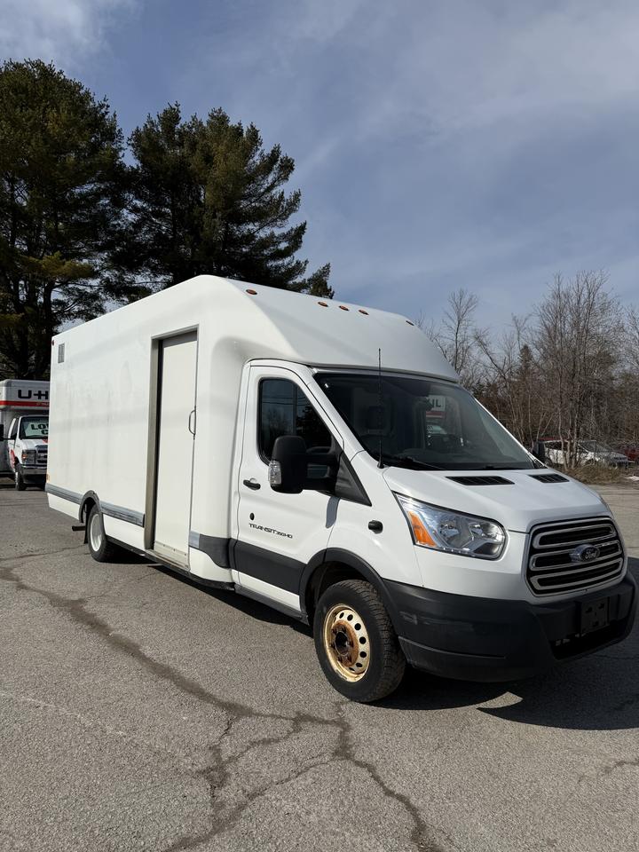 2019 Ford Transit XLT Photo2