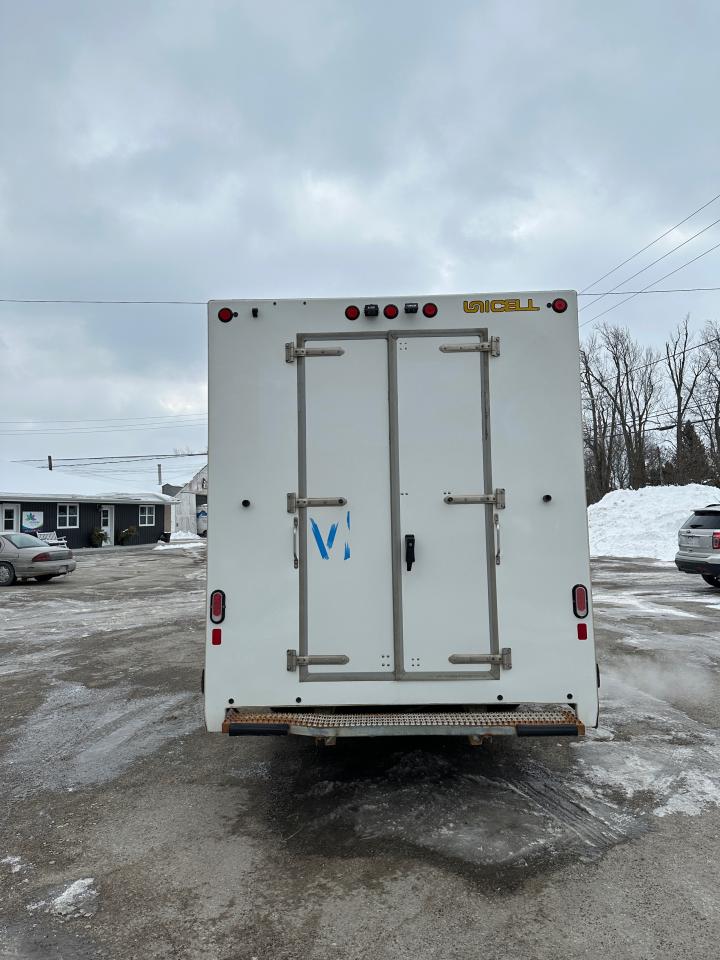 2020 Ford Transit XLT - Photo #4