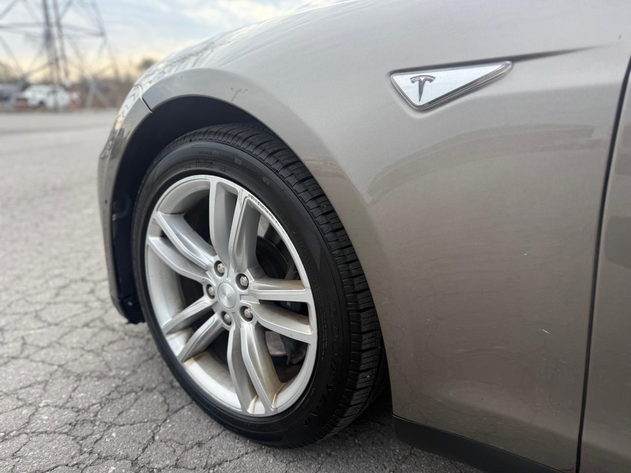 2015 Tesla Model S 85D **FREE SUPERCHARGING** - Photo #10