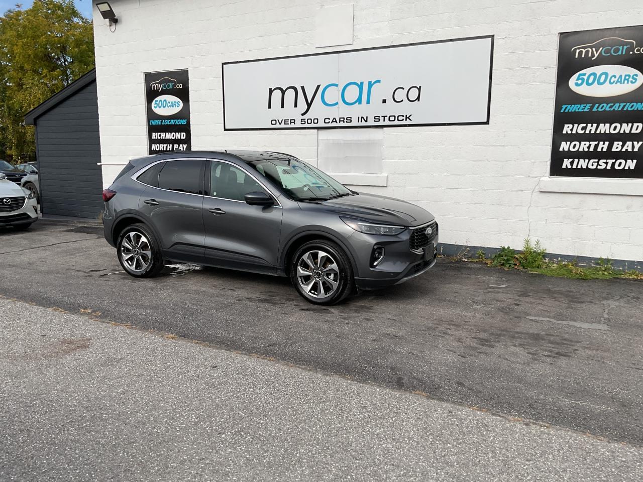 Used 2023 Ford Escape Platinum 2L PLATINUM!!!  SUNROOF. BACKUP CAM. HEATED SEATS. LEATHER. NAV. HEATED WHEEL. A/C. CRUISE. PWR GROU for sale in Kingston, ON