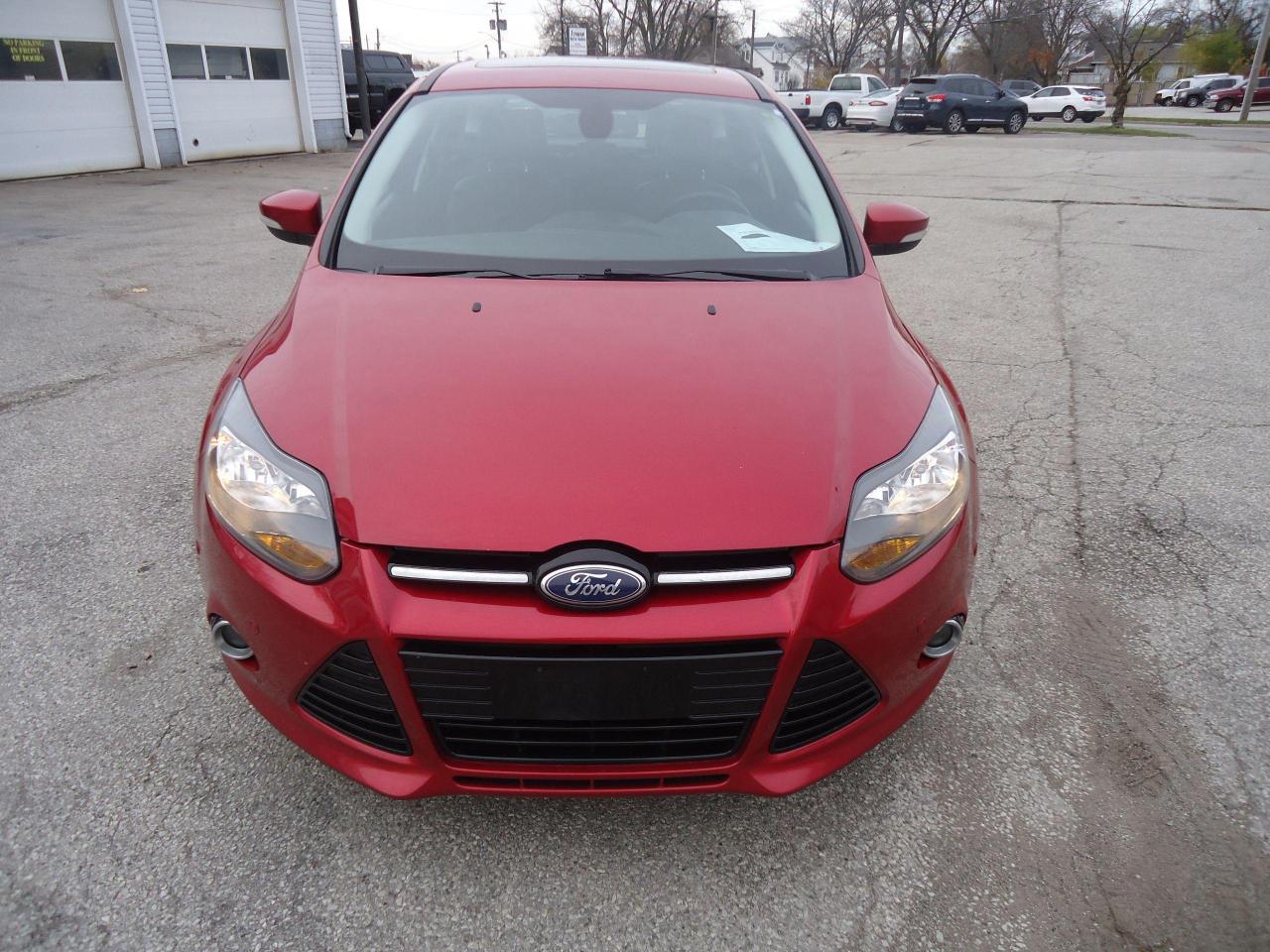 2012 Ford Focus 5dr HB Titanium - Photo #3