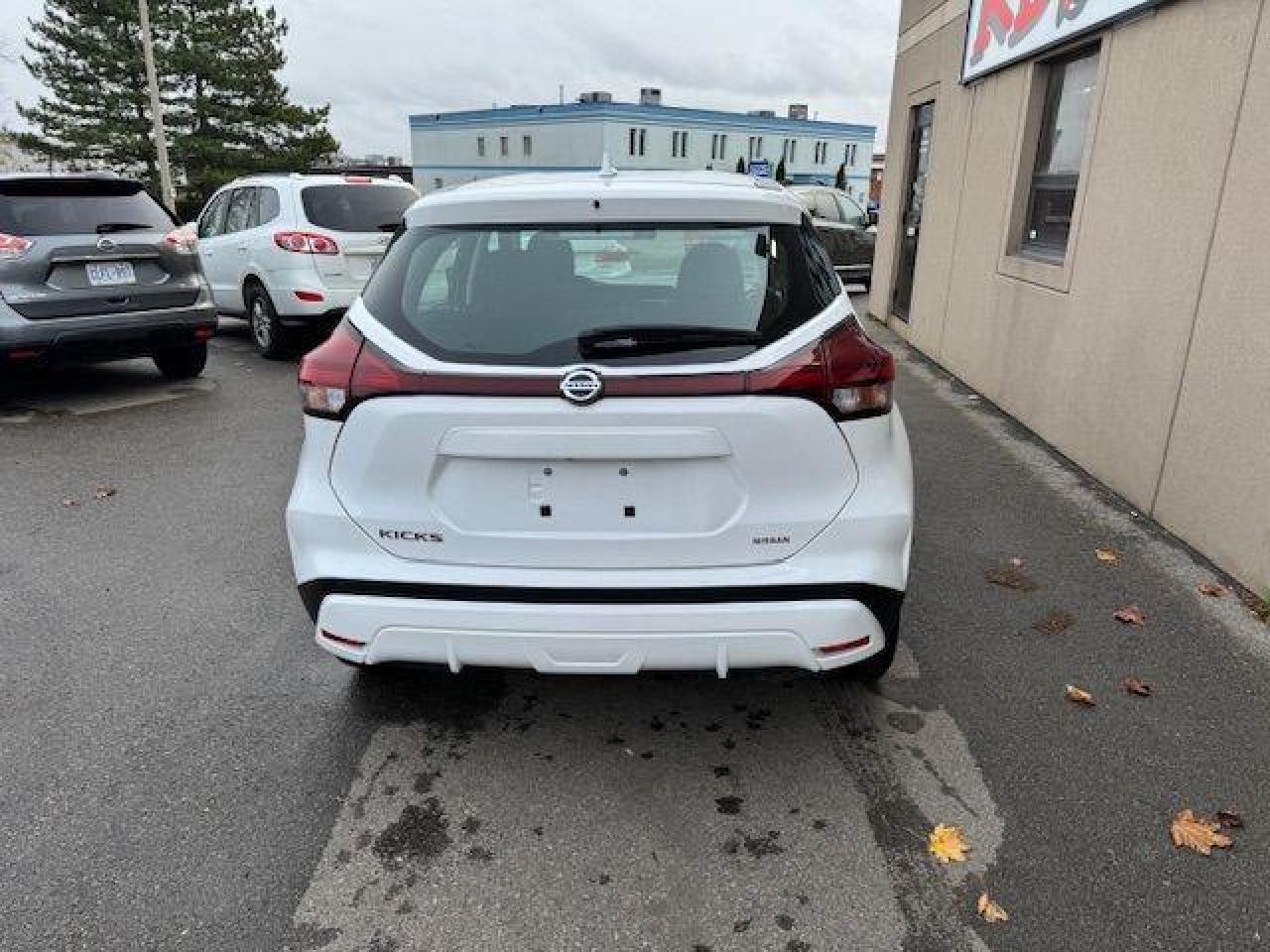 2021 Nissan Kicks S ACCIDENT FREE,56000KM - Photo #5