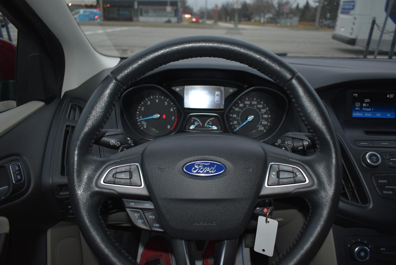 2015 Ford Focus SE - FWD - 2.0L SPORT - LOW KMS - Photo #16