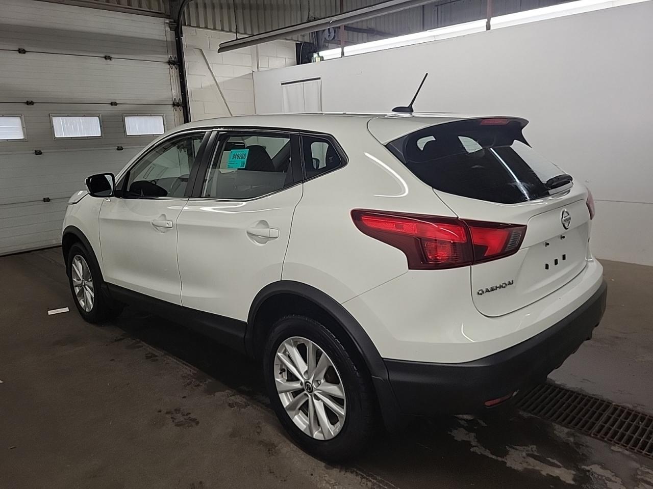 Used 2019 Nissan Qashqai S AWD Pearl White Blind Spot / Heated Seats / Reverse Camera for sale in Mississauga, ON