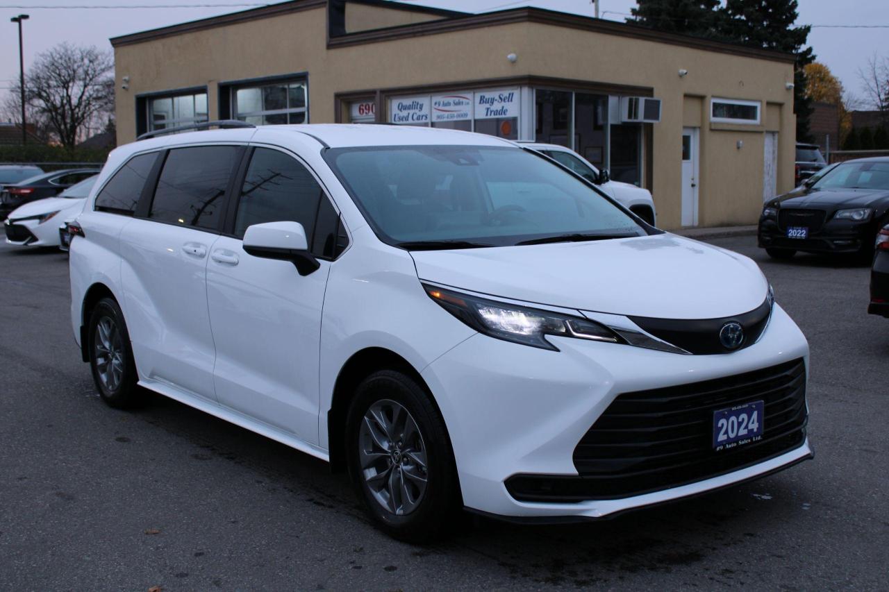 Used 2024 Toyota Sienna LE 8-Passenger AWD for sale in Brampton, ON