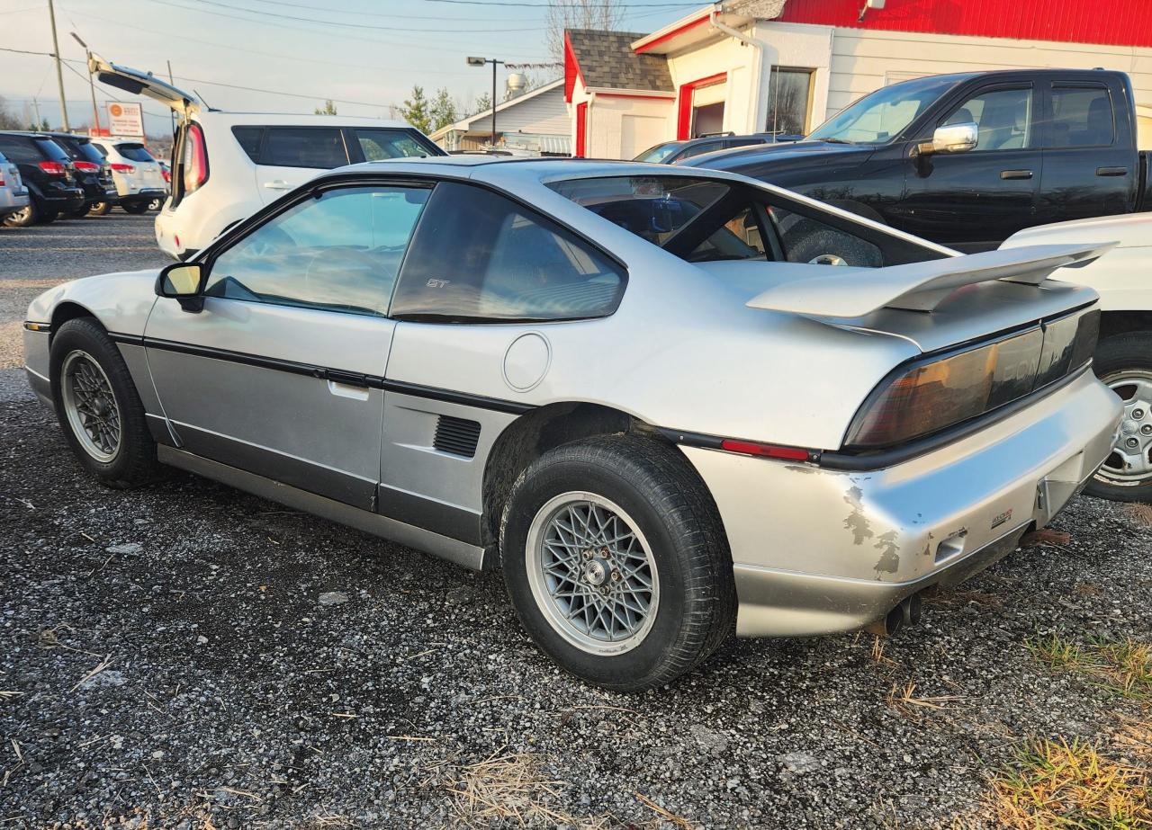 1987 Pontiac Fiero GT V6 5 Speed $5800 Photo2