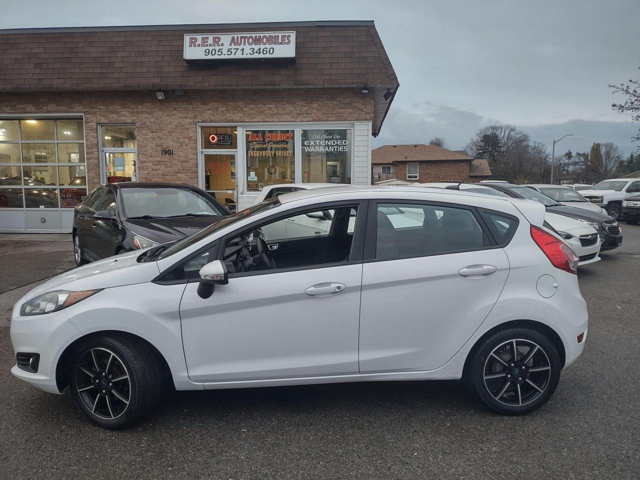 Used 2015 Ford Fiesta 5dr HB SE for sale in Oshawa, ON