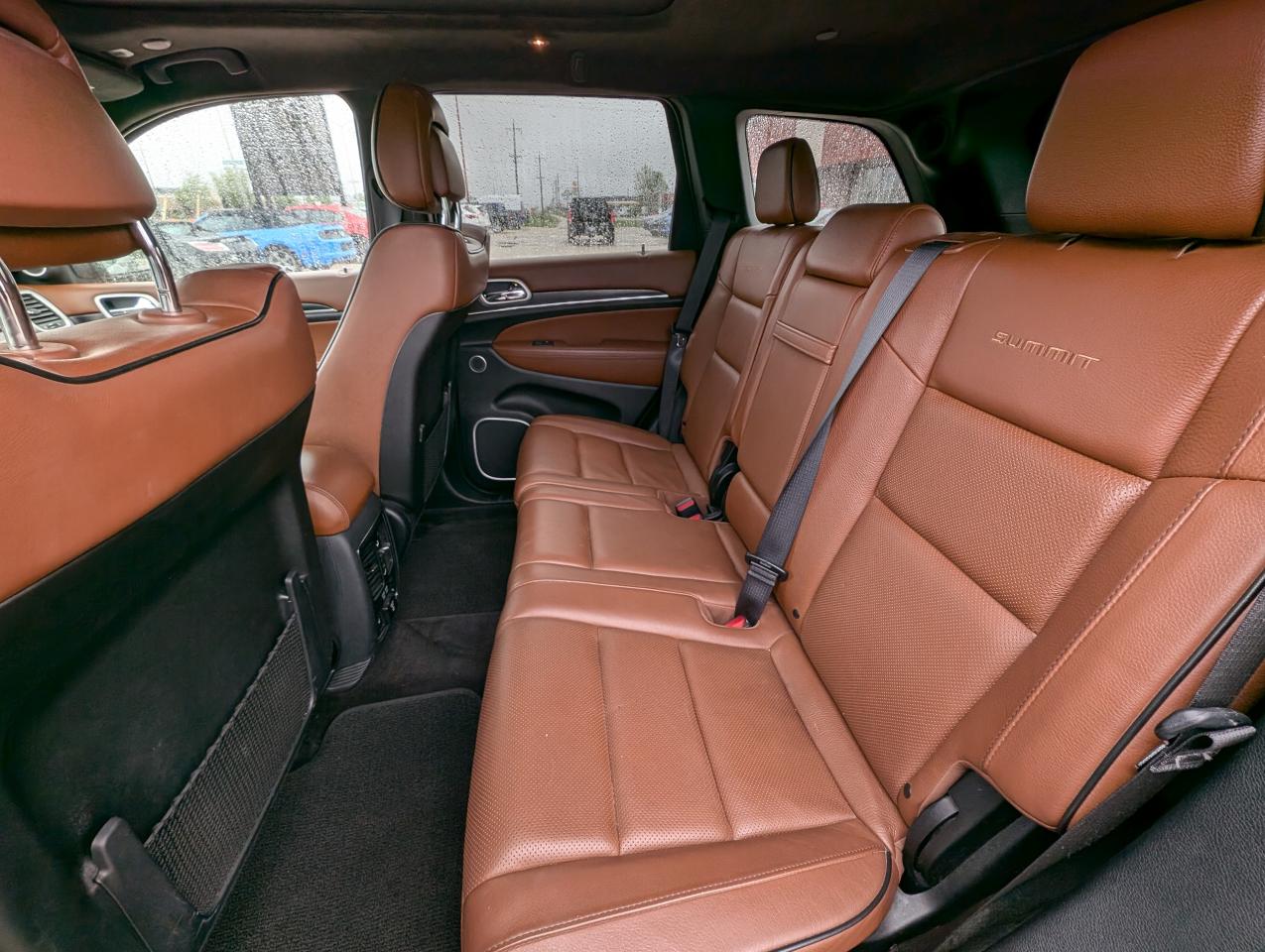 2019 Jeep Grand Cherokee Summit | Manitoba Owned | Heated Cooled Seats - Photo #7