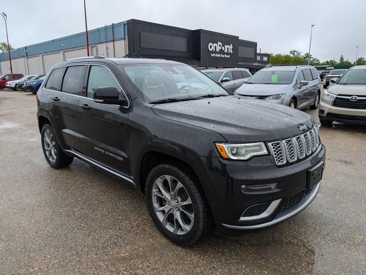 2019 Jeep Grand Cherokee Summit | Manitoba Owned | Heated Cooled Seats - Photo #2
