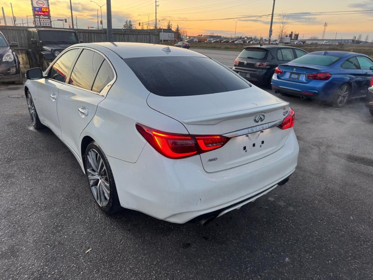 2018 Infiniti Q50 3.0T LUXE, Q50S, AWD, ONLY 83KMS, CERTIFIED - Photo #3