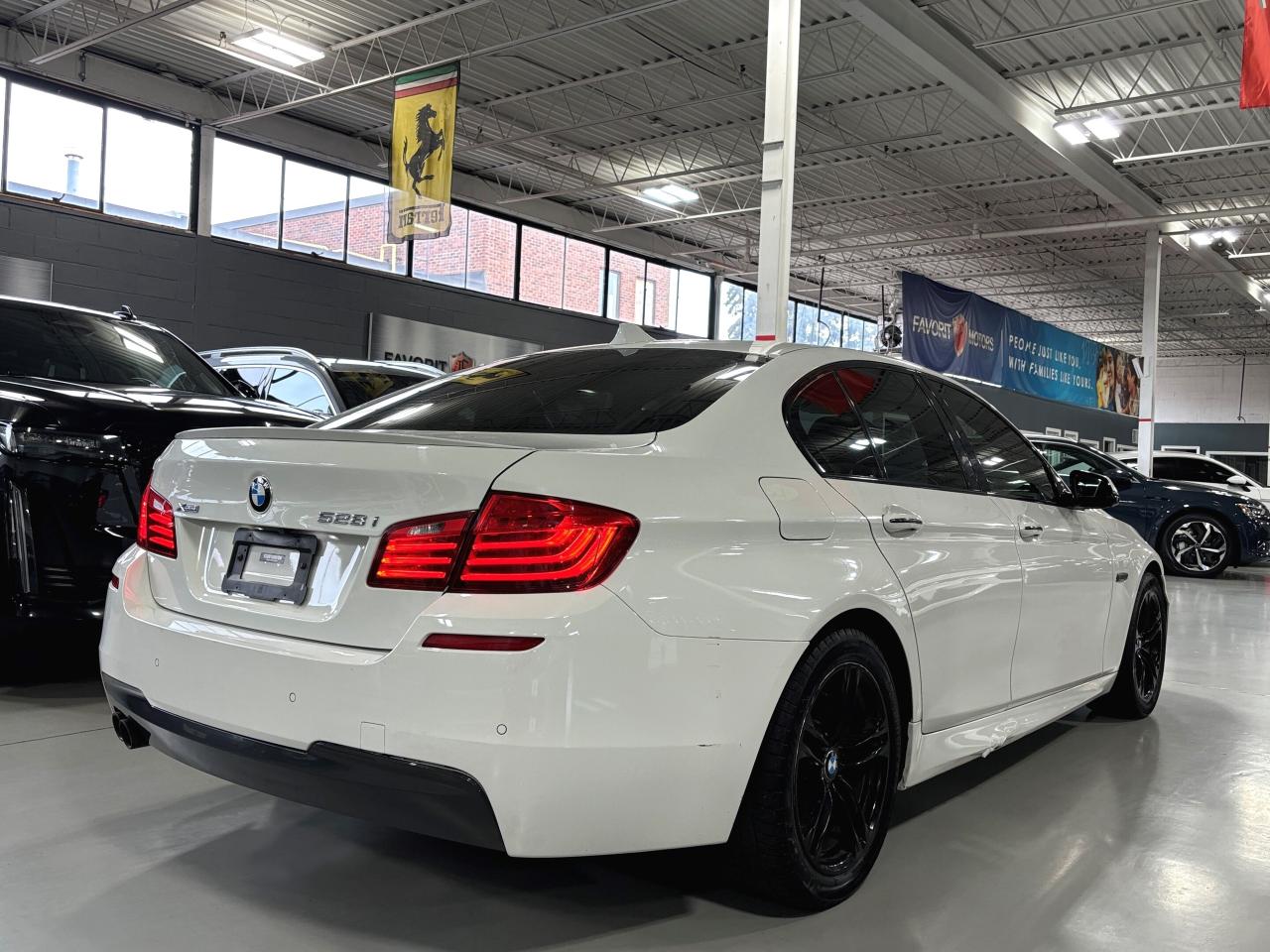 2016 BMW 5 Series 528i xDrive|AWD|MPACKAGE|NAV|SUNROOF|LEATHER|CAM|+ - Photo #4
