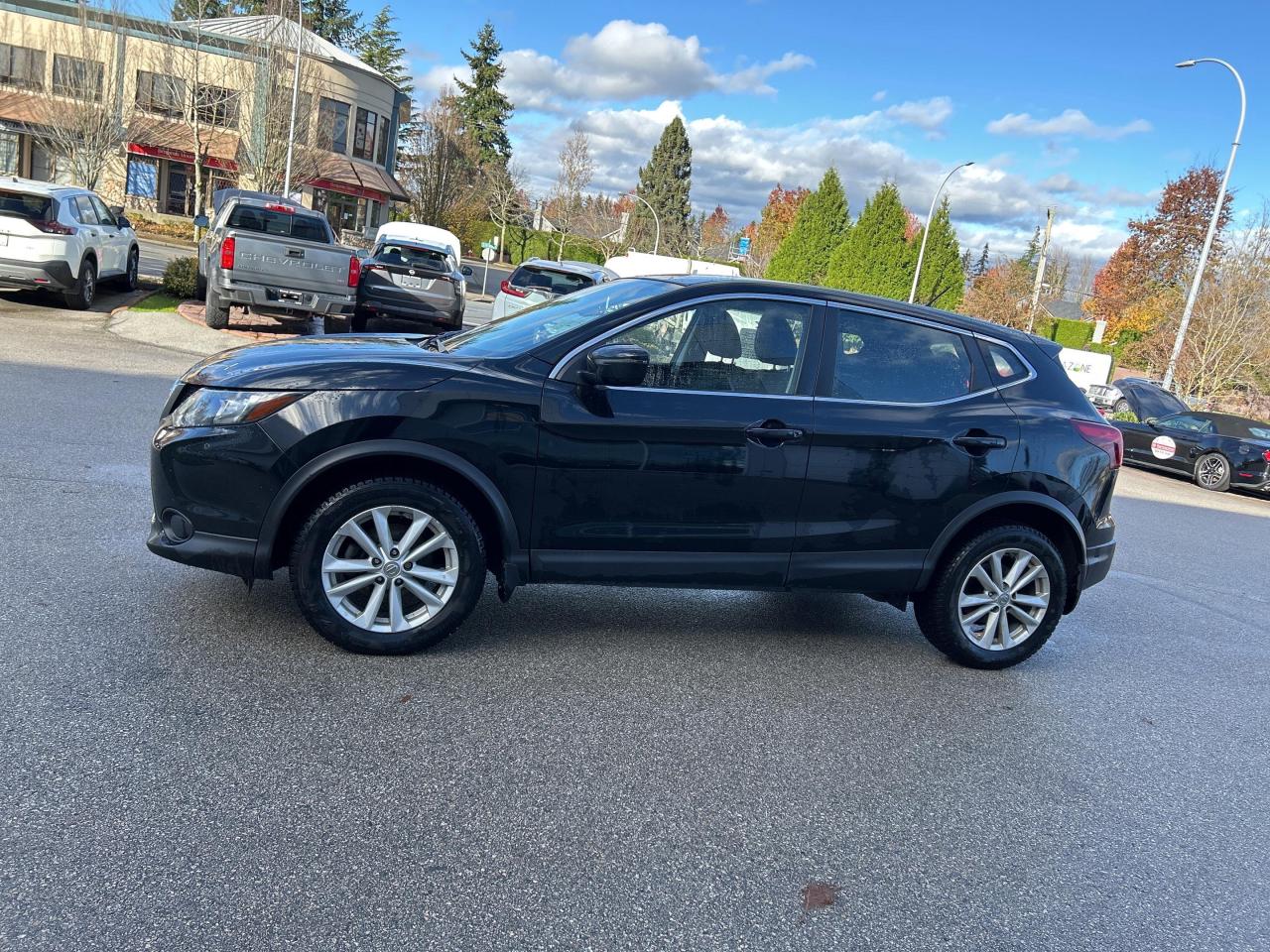 Used 2017 Nissan Qashqai AWD 4DR S CVT for sale in Surrey, BC