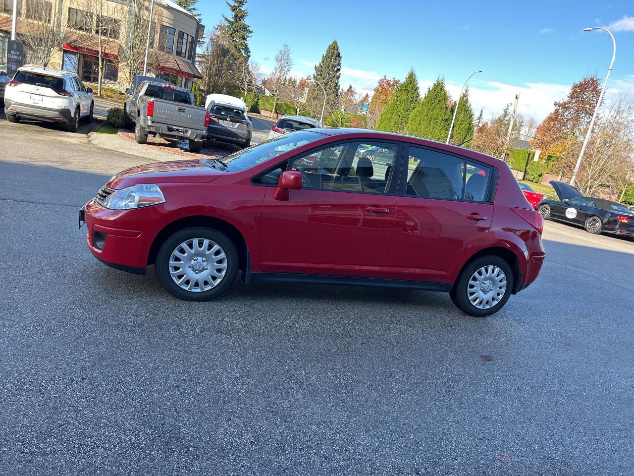 Used 2011 Nissan Versa 5dr HB I4 Auto 1.8 S for sale in Surrey, BC