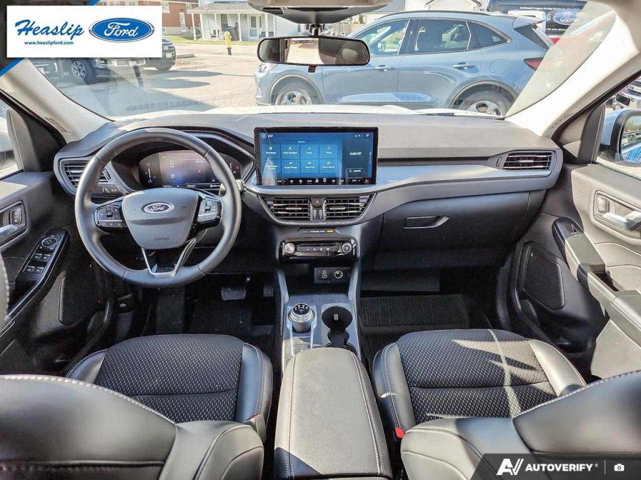 2025 Ford Escape PHEV Photo5