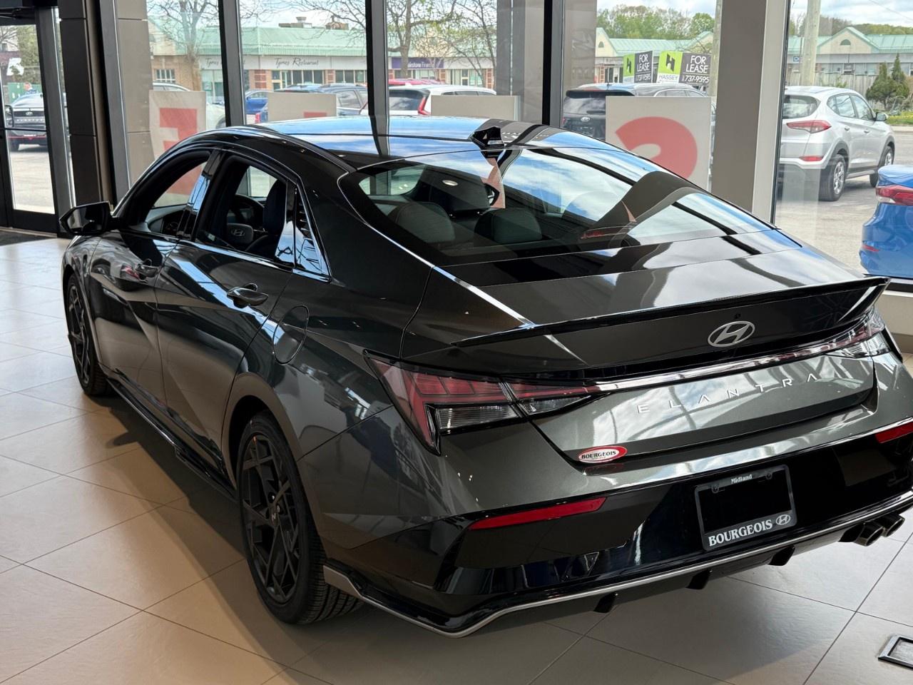 2025 Hyundai Elantra N Line Ultimate DCT Photo3