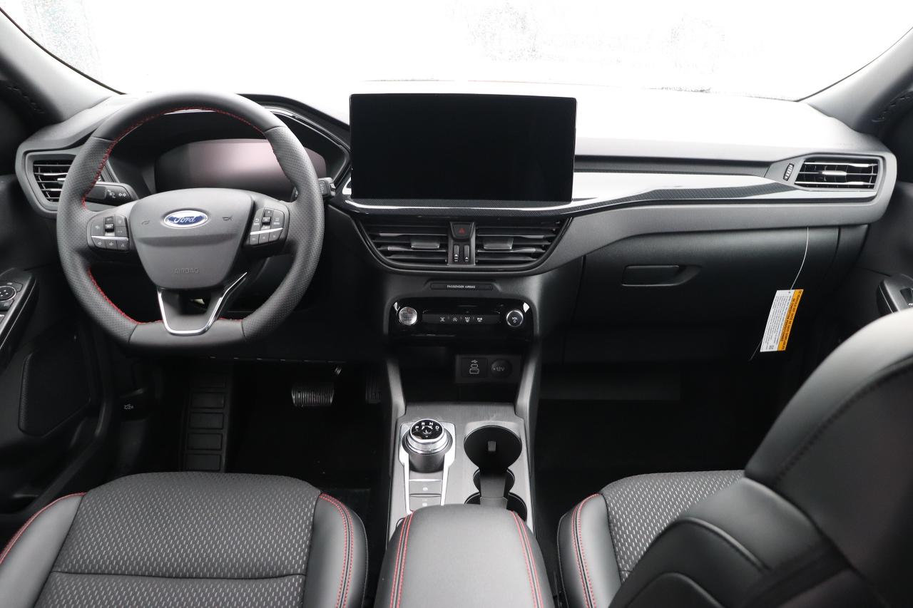 2025 Ford Escape ST-Line AWD Photo5