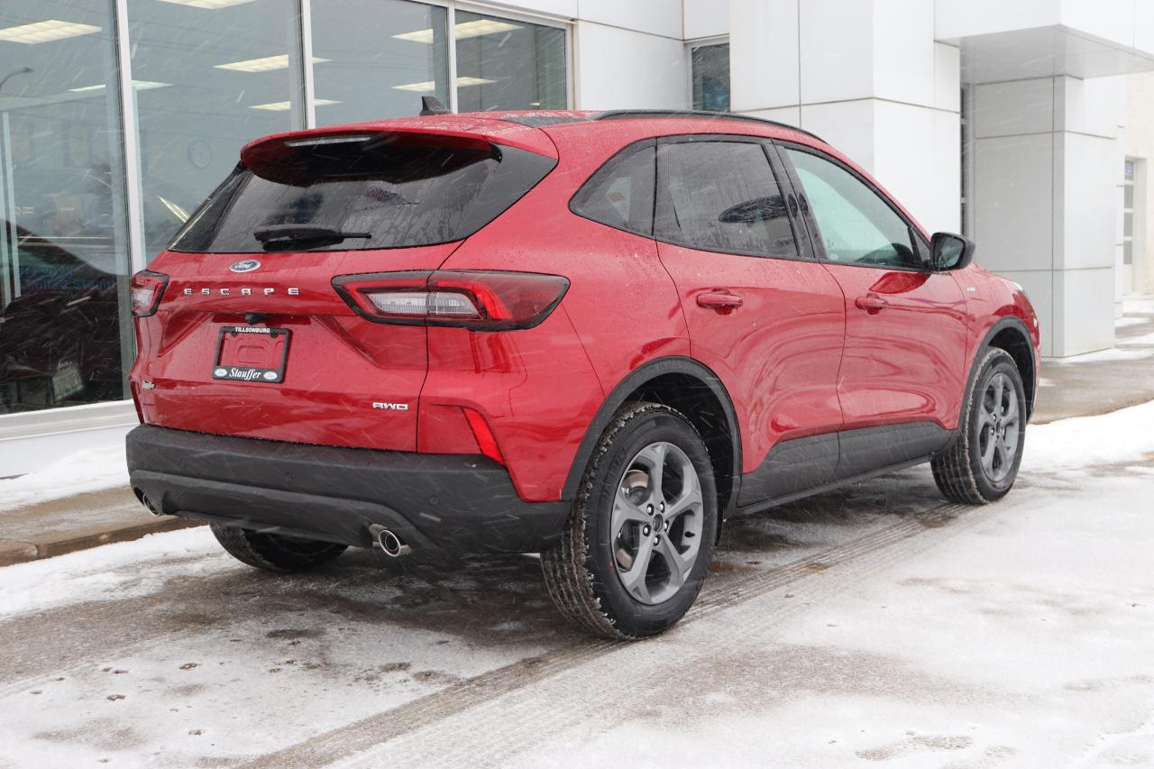 2025 Ford Escape ST-Line AWD Photo