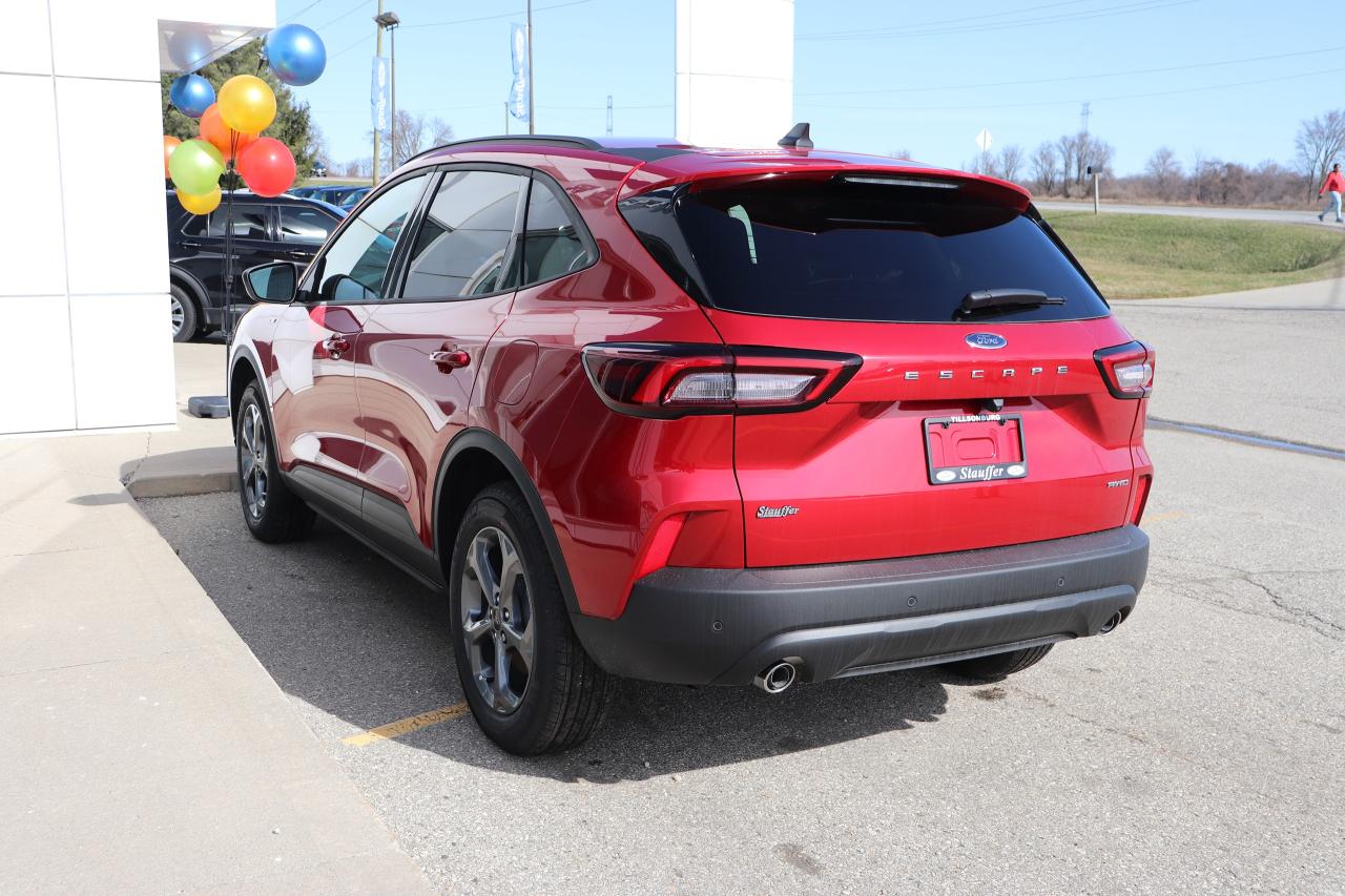 2025 Ford Escape ST-Line AWD Photo