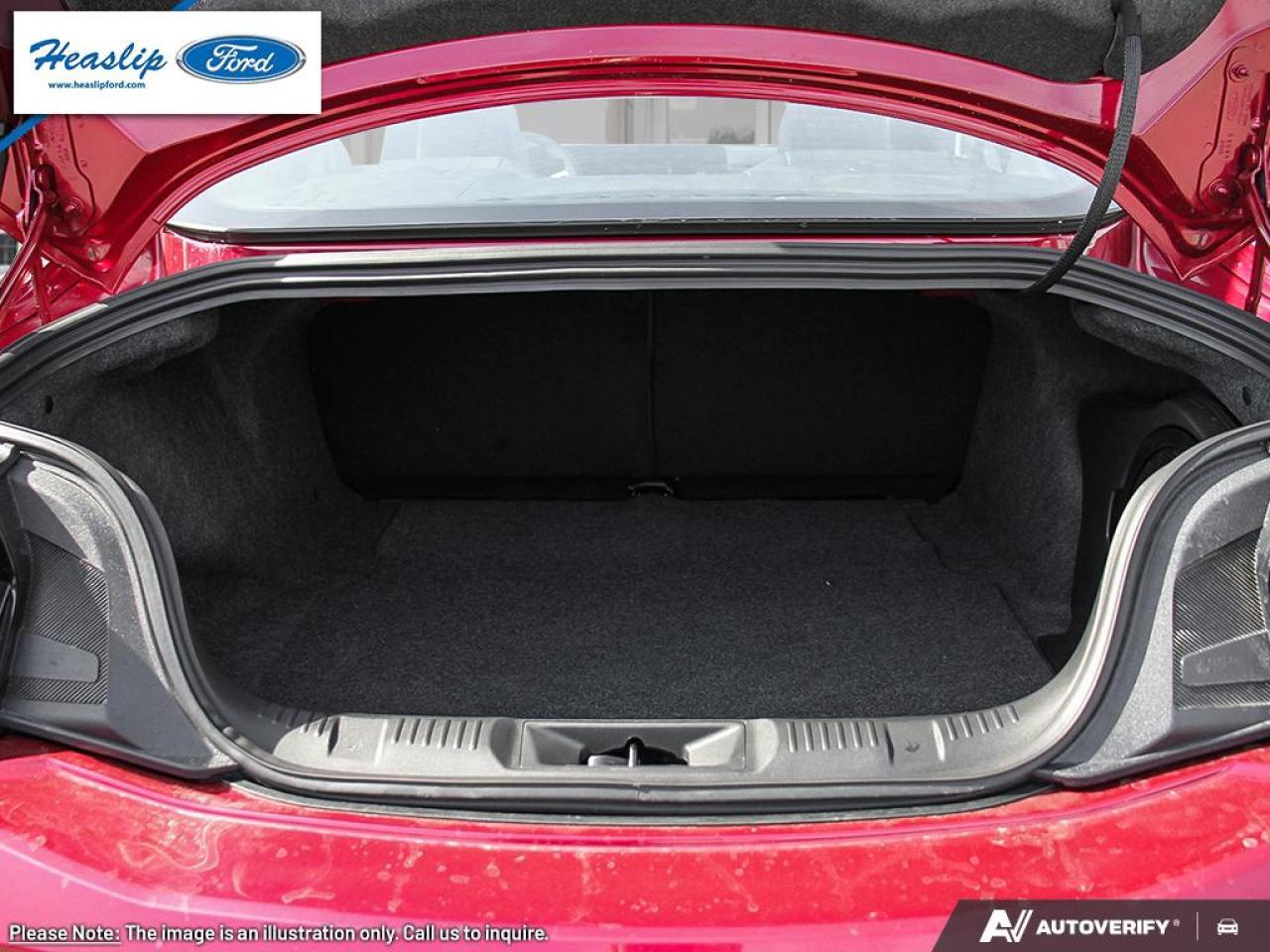 2025 Ford Mustang Dark Horse Photo