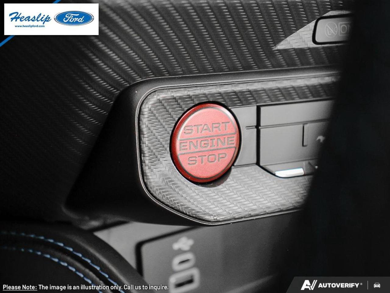 2025 Ford Mustang Dark Horse Photo