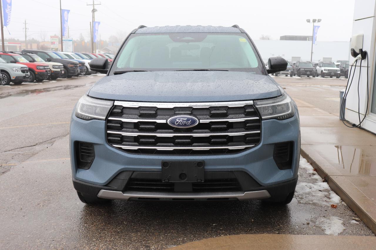 2025 Ford Explorer ACTIVE 4WD Photo4