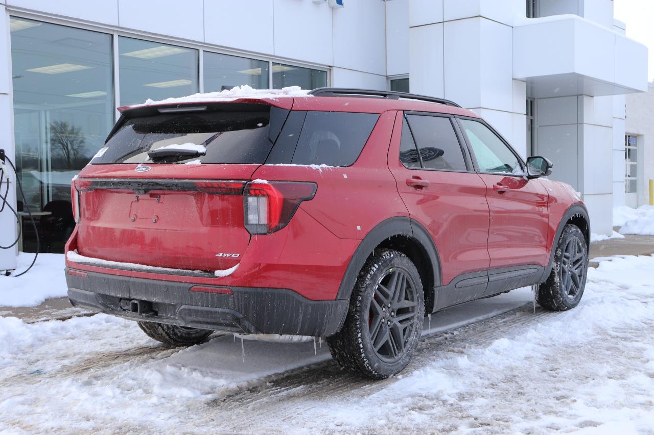 2025 Ford Explorer ST-LINE 4WD Photo