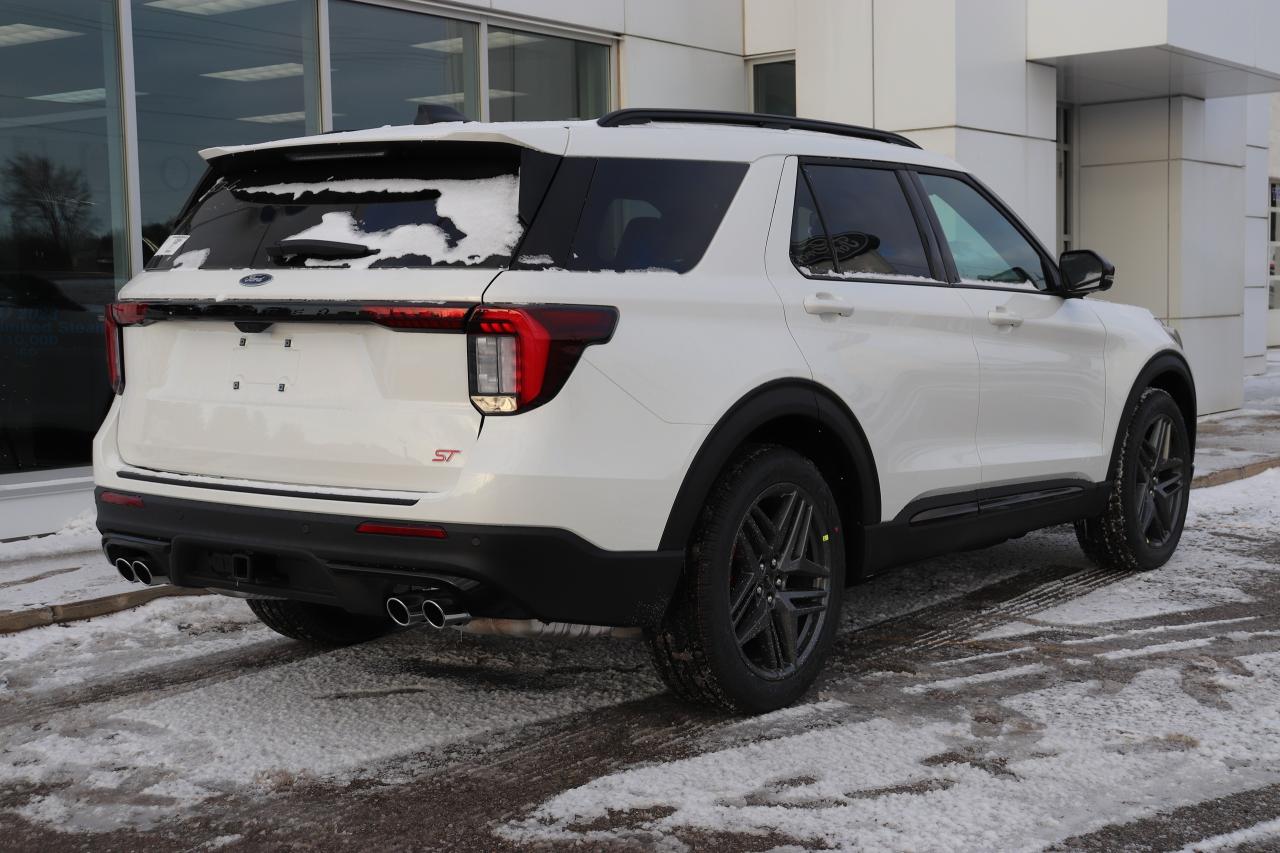 2025 Ford Explorer ST 4WD Photo