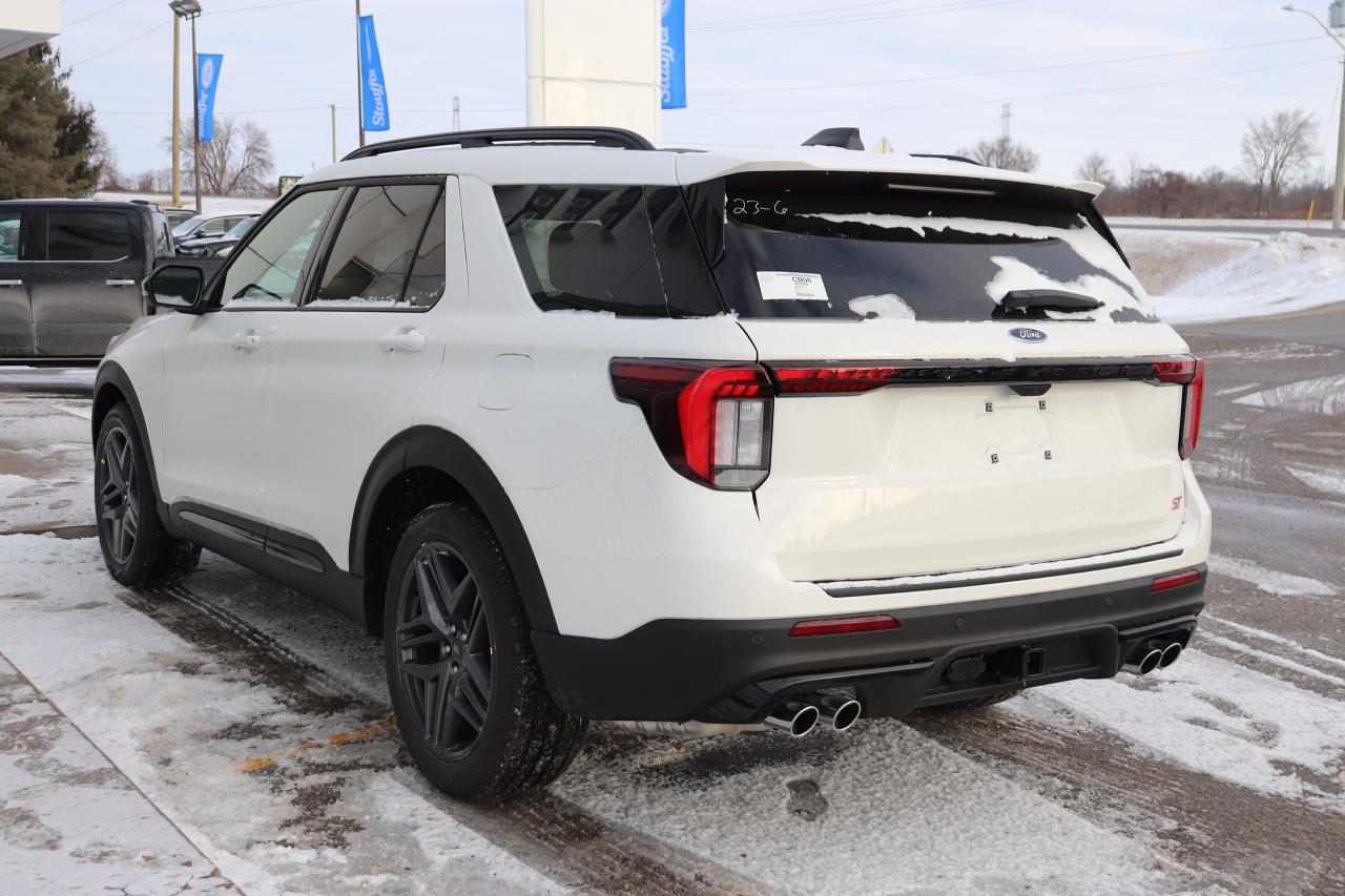 2025 Ford Explorer ST 4WD Photo