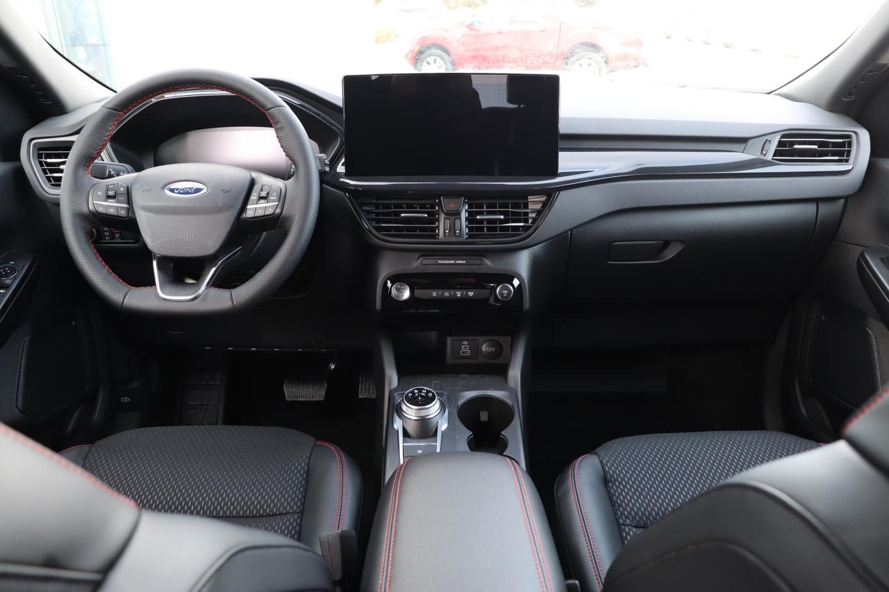 2025 Ford Escape ST-Line AWD Photo5