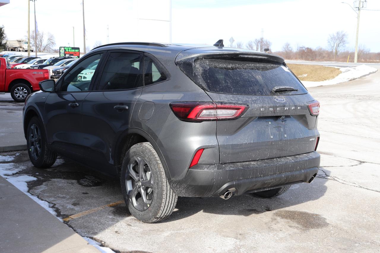 2025 Ford Escape ST-Line AWD Photo