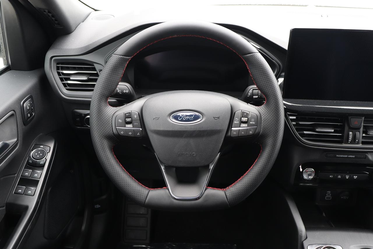 2025 Ford Escape ST-Line Select AWD Photo