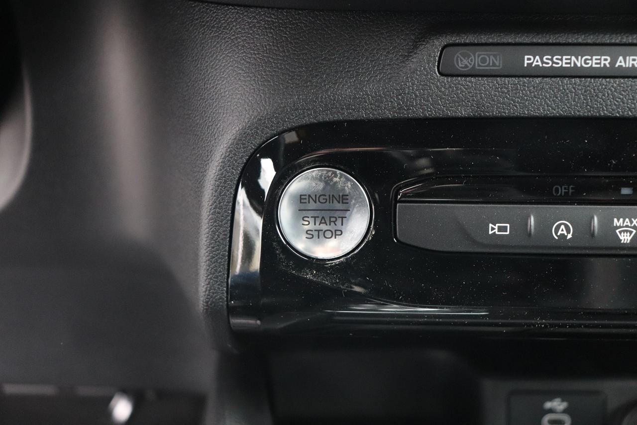 2025 Ford Escape ST-Line Select AWD Photo