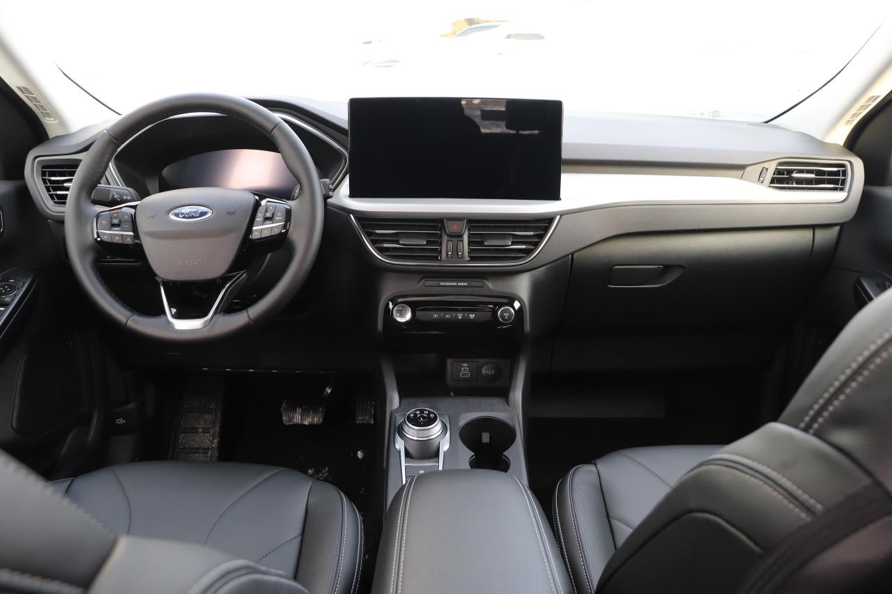 2025 Ford Escape Platinum AWD Photo5