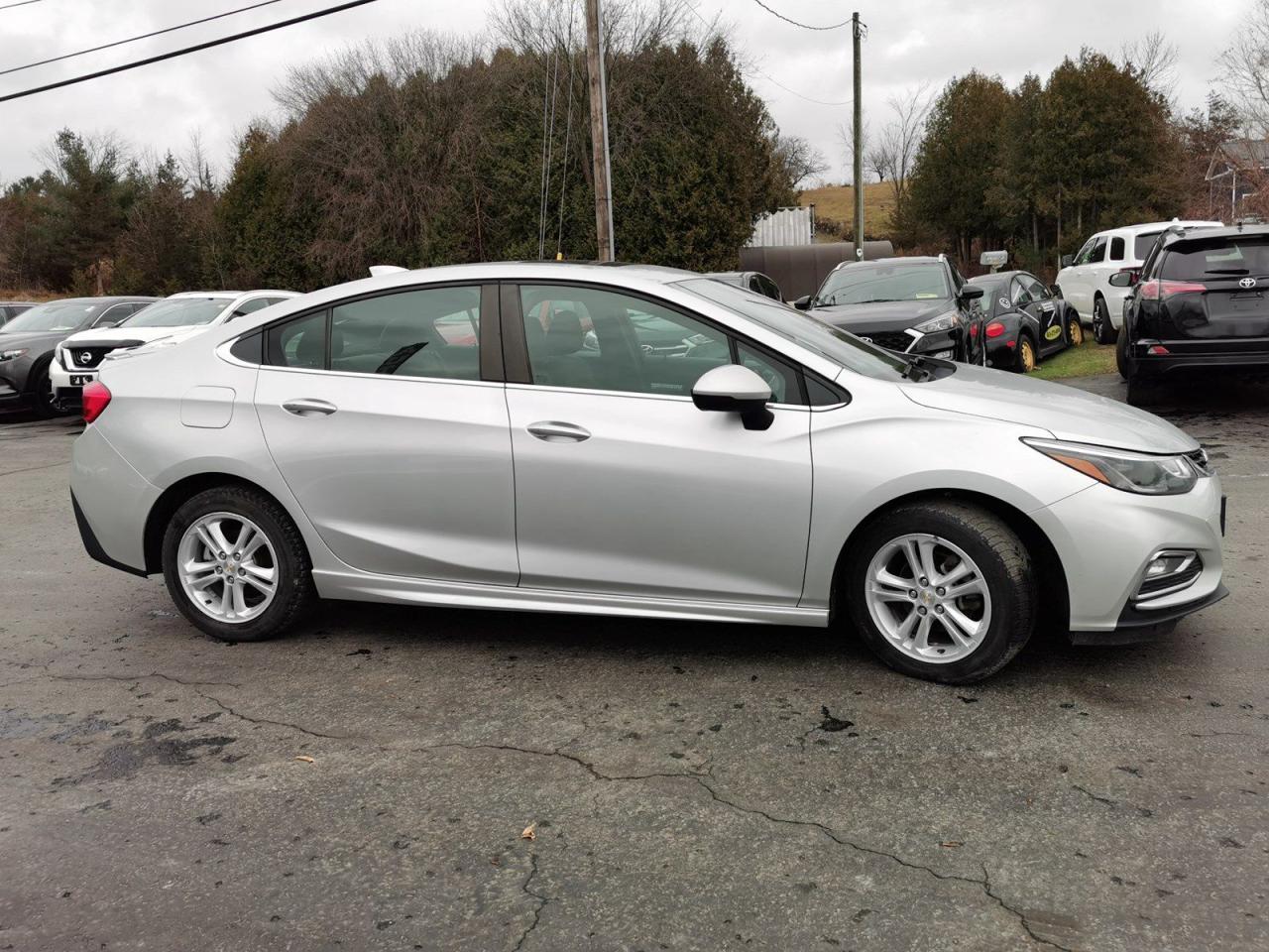 2018 Chevrolet Cruze LT - Photo #6