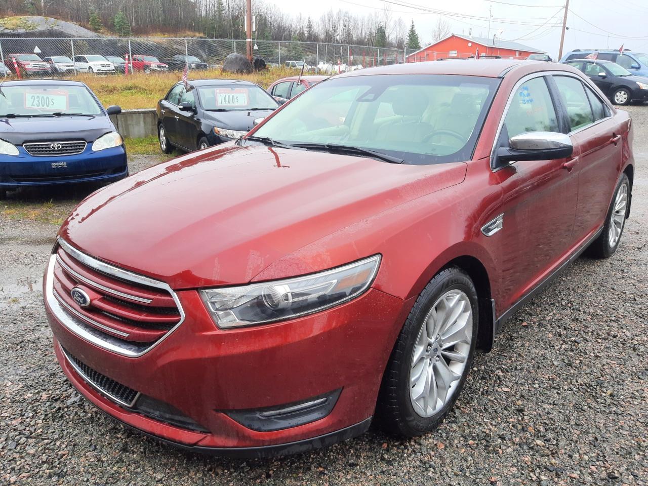 Used 2014 Ford Taurus LIMITED for sale in Jonquière, QC