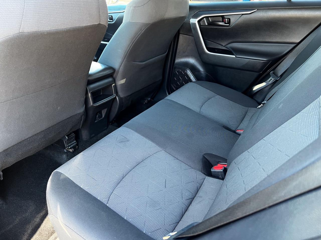2020 Toyota RAV4 LE AWD - Photo #21