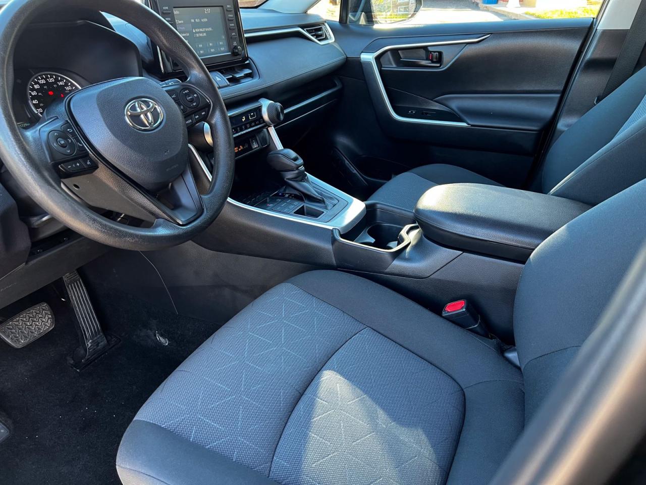 2020 Toyota RAV4 LE AWD - Photo #20