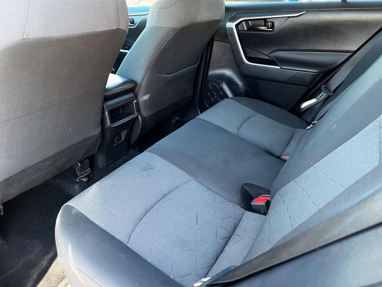 2020 Toyota RAV4 LE AWD - Photo #21