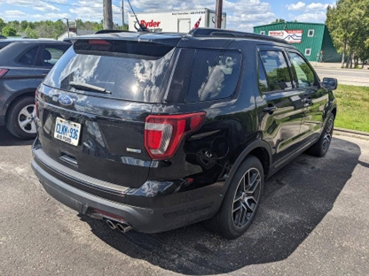 2018 Ford Explorer Sport EcoBoost 4WD - Photo #4