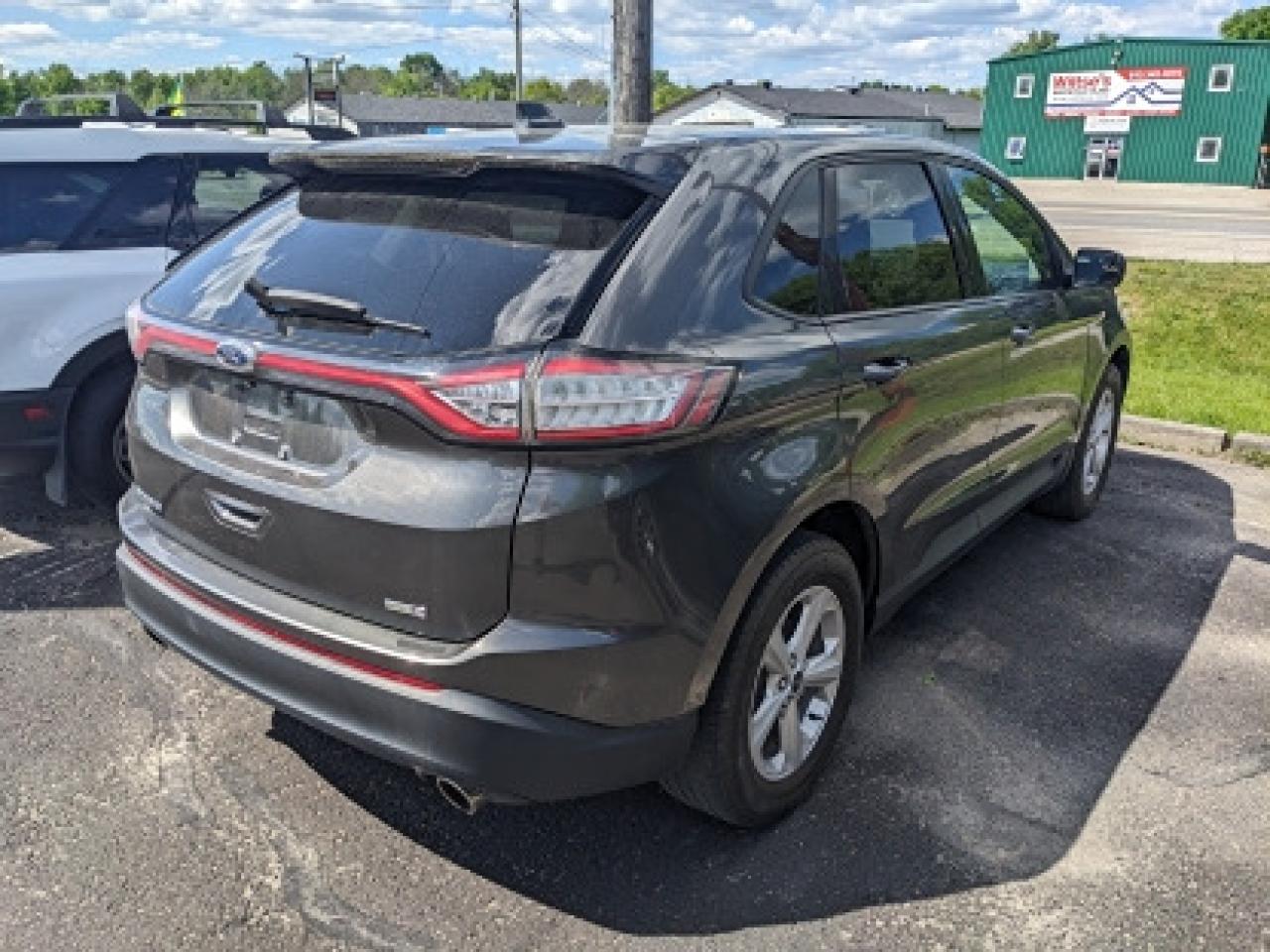 2018 Ford Edge SE EcoBoost AWD - Photo #4