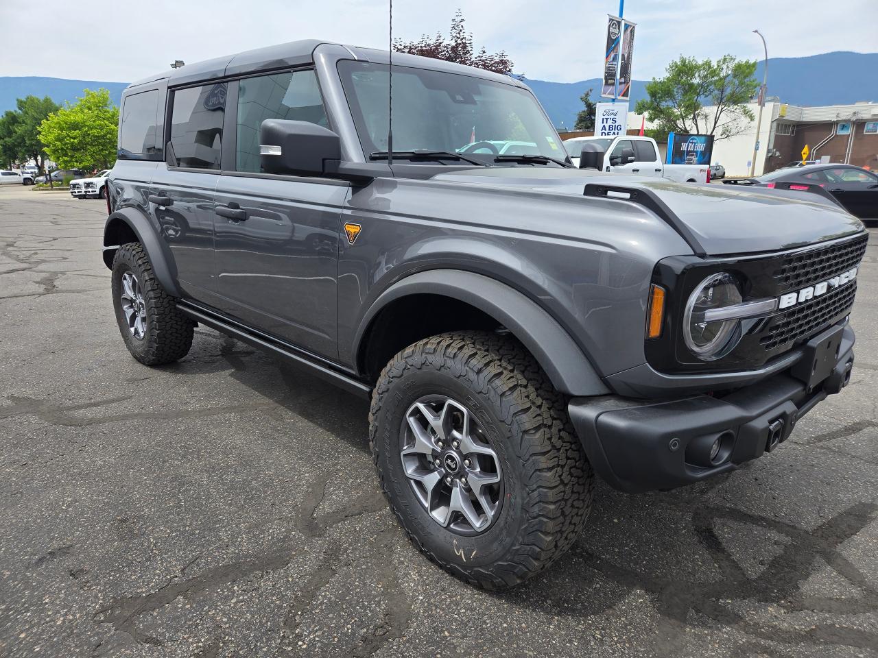 2025 Ford Bronco Badlands Photo2