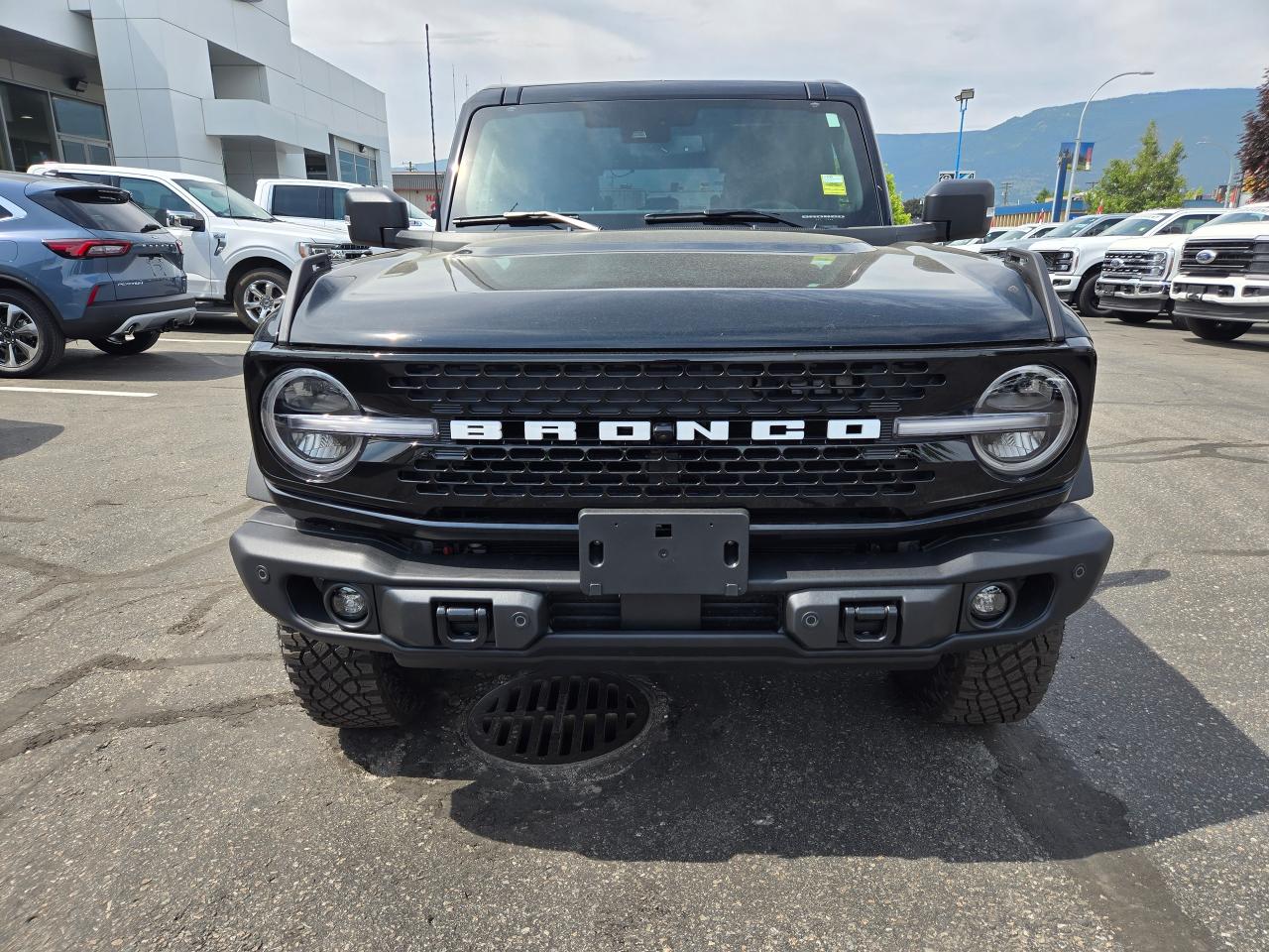 2025 Ford Bronco Badlands Photo1
