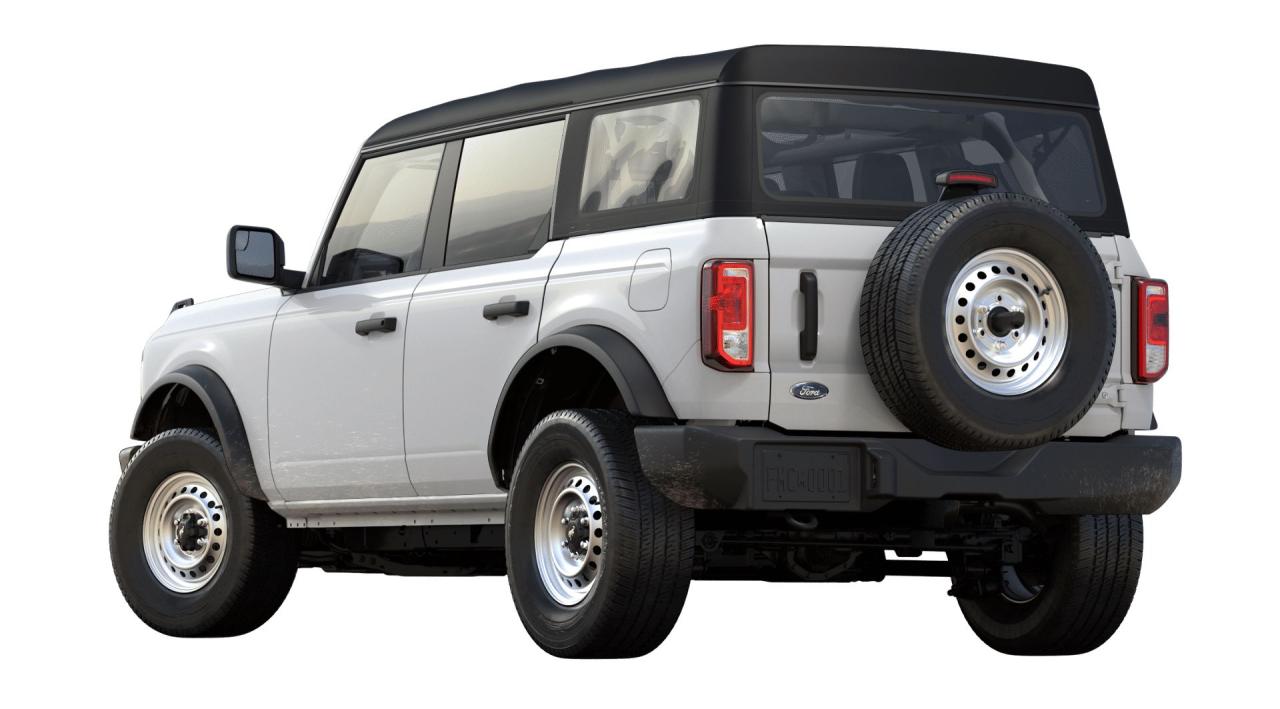 2025 Ford Bronco Base Photo1