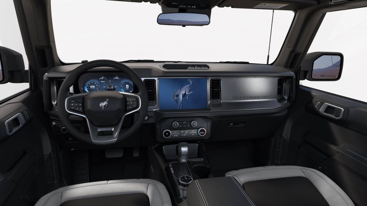 2025 Ford Bronco Base Photo5